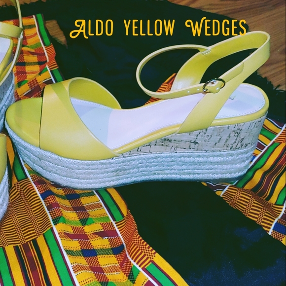 Aldo Shoes - Mustard wedges